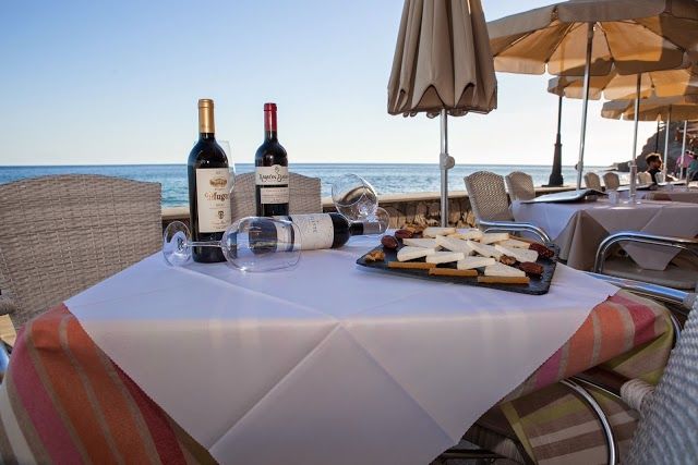 Waikiki Restaurant Snack Bar Grill